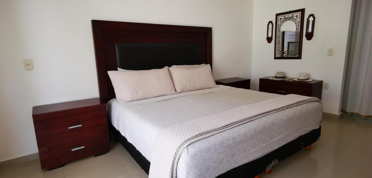 Villa Aurora Beautiful Beachfront Apartment แคนคูน ภายนอก รูปภาพ
