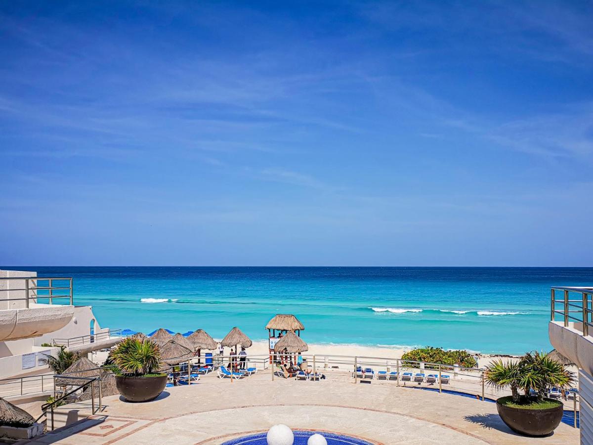 Villa Aurora Beautiful Beachfront Apartment แคนคูน ภายนอก รูปภาพ